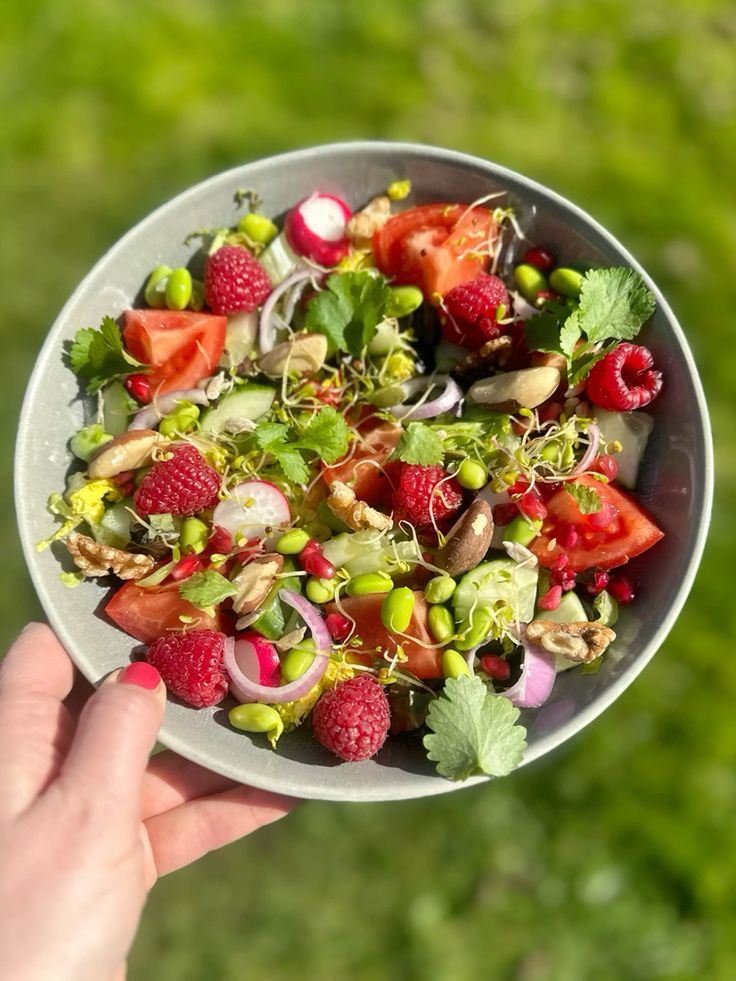 Salads & Grain Bowls